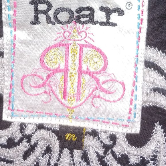 Embroidered Western Style Shirt with Lace and Sequins - Picture 15 of 16